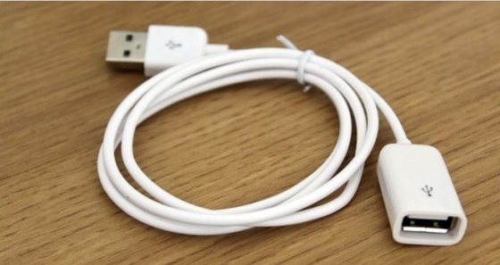 12V de witte Mini Elektronische Uitrusting van de Kabel van de Adapter van de Lader van de Auto USB voor iPhone 4